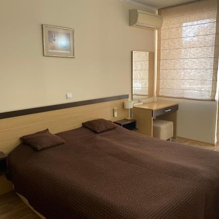 First Line Apartment At Obzor Exterior foto