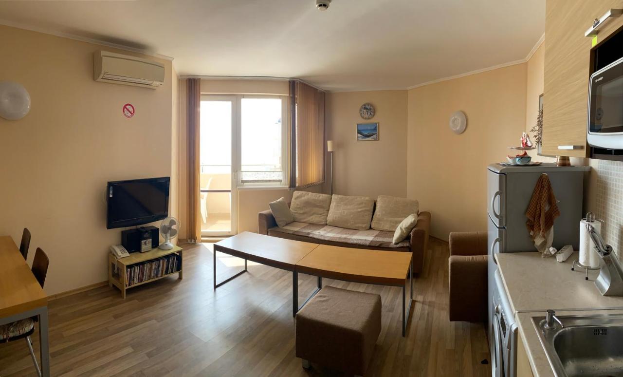 First Line Apartment At Obzor Exterior foto