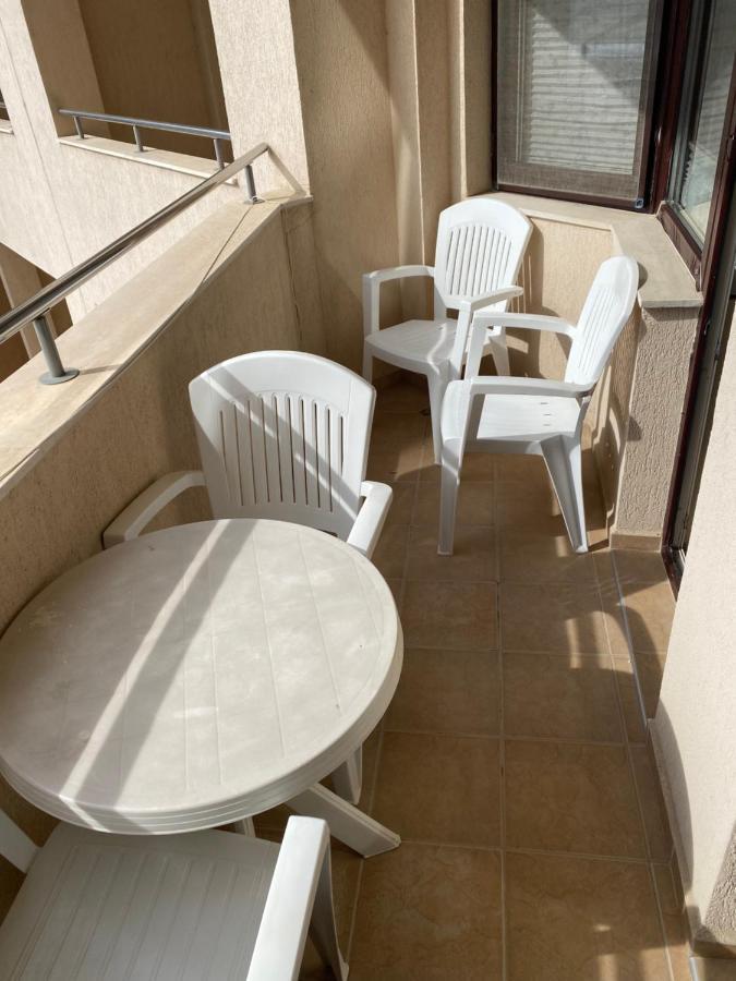 First Line Apartment At Obzor Exterior foto